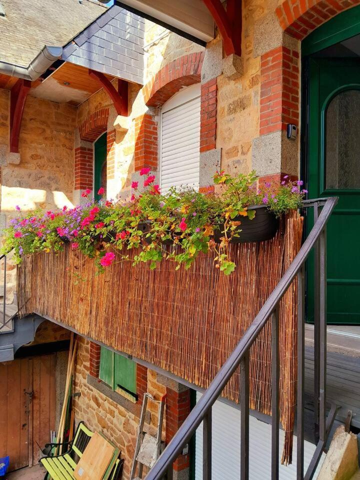 Les Gites De Lyly Pontorson Exterior photo